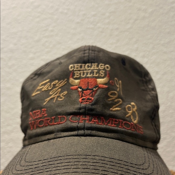 Vintage Chicago Bulls Baseball Hat NBA World Champions Easy As 91 92 93 - Picture 6 of 9